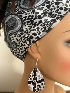 White Paisley and Cheetah Print Scarf with Matching Earrings - Cheetah Hair Wrap - African Head Turban - Neck Scarf - Shawl - Long Tassel Earrings
