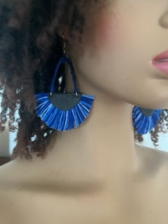 Tricolor Blue Fanned Tassel Dangles